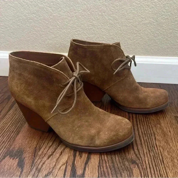 Korks by Kork-Ease Roana Brown Suede Chunky Heeled Lace Up Ankle Booties Size 9M - Picture 1 of 16
